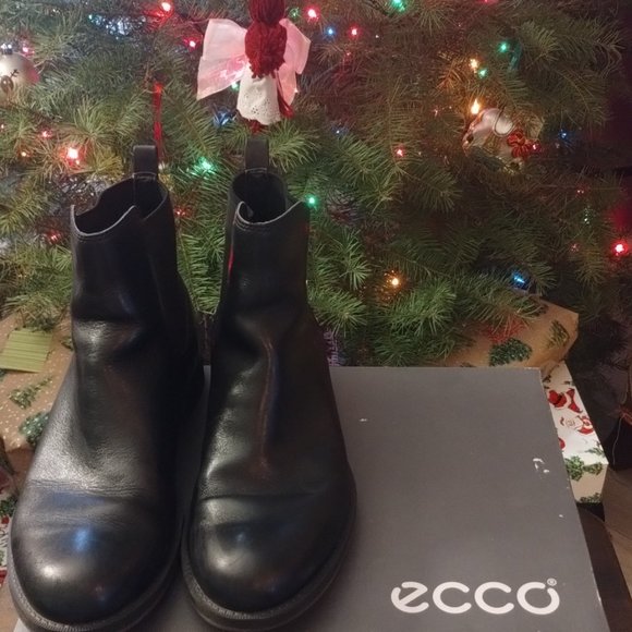Ecco Saunter Mid Cut black boot size US 9-9.5 - Picture 6 of 7